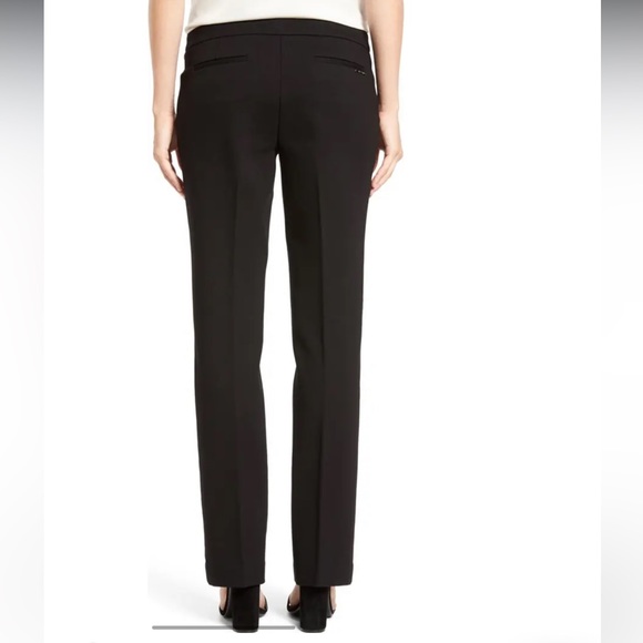 Compression NWT Flare Leg Ponte Pants
ANNE KLEIN - Picture 5 of 12